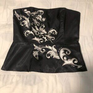 White House Black Market Black & White Floral Embroidered Bustier Top Size 6